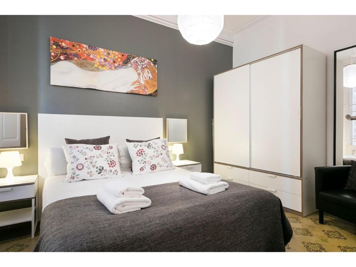 Stay U-Nique Apartments Napols I Barcelona Ngoại thất bức ảnh